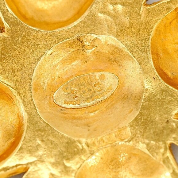 CHANEL CC Logo Cross Vintage Brooch Gold Tone 23 Pin Auth #3106 - Picture 4 of 4